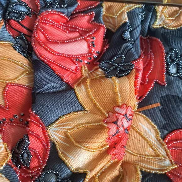 Vintage Floral Embroidered Women's Handbag - Picture 5 of 6